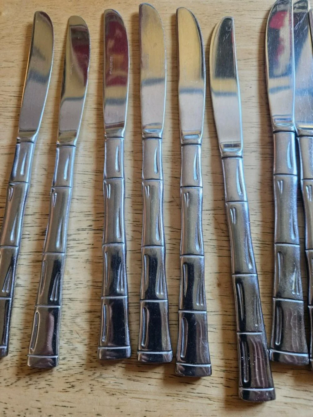 Lot 13 Stainless Korea Bamboo Pattern Dinner Knives 8.5
